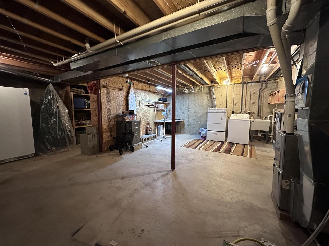 2927 Youngdale AVENUE