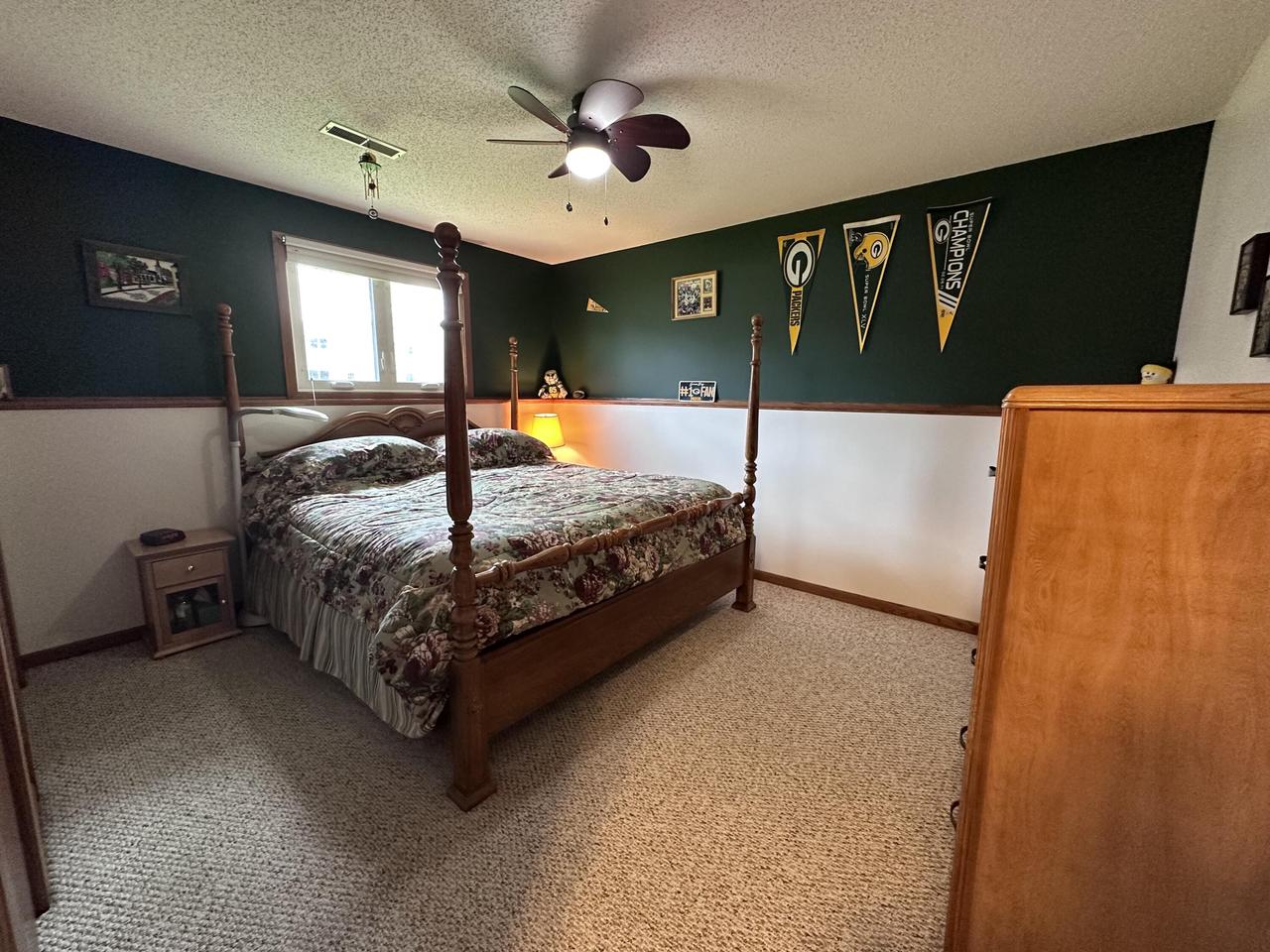 2927 Youngdale AVENUE