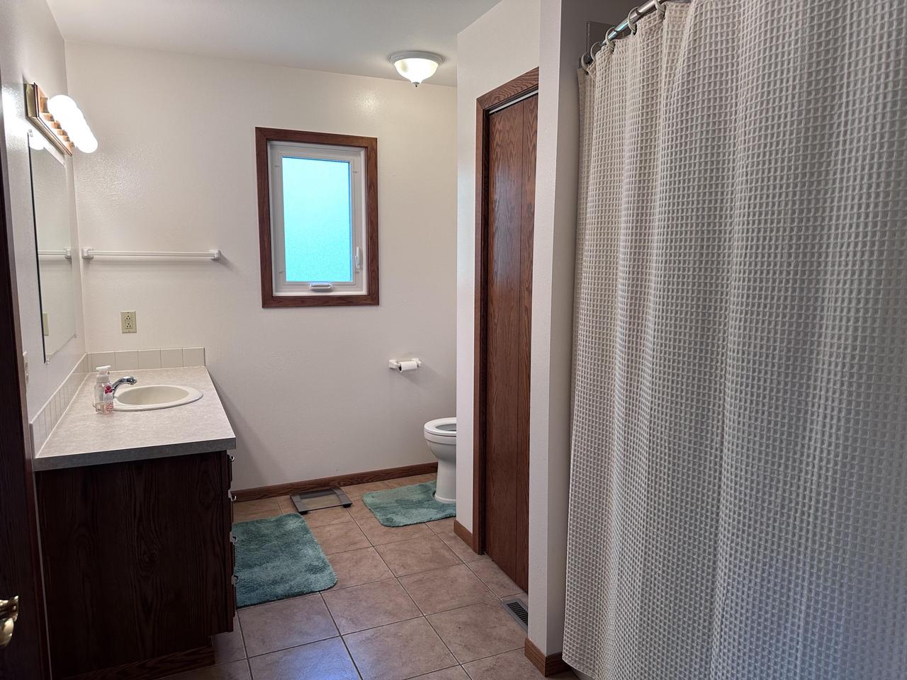 2927 Youngdale AVENUE