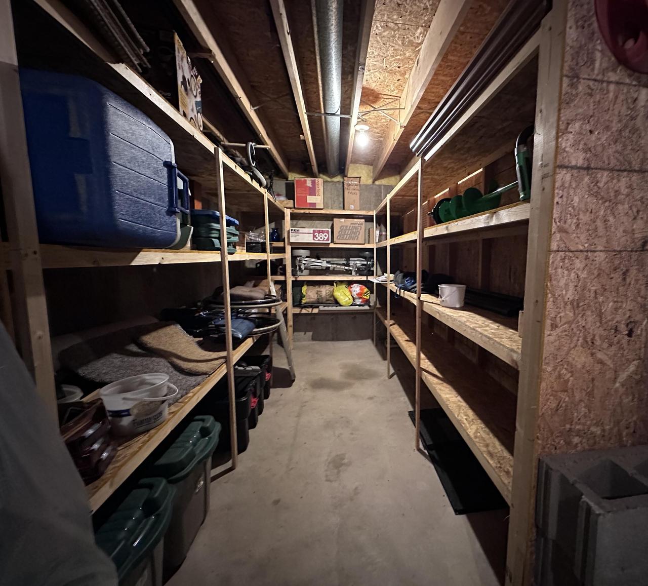 2927 Youngdale AVENUE