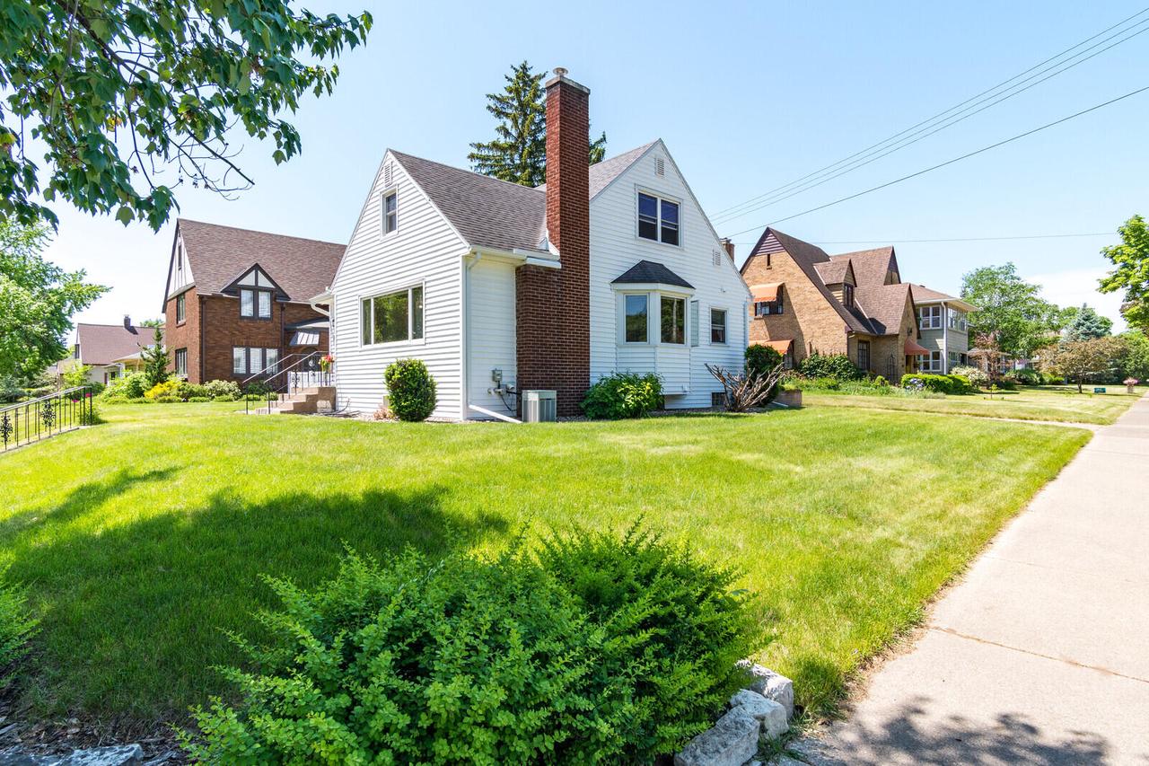 304 19th STREET SOUTH South