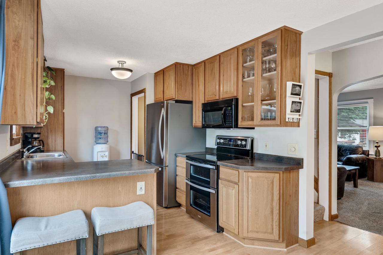 1741 Bainbridge STREET