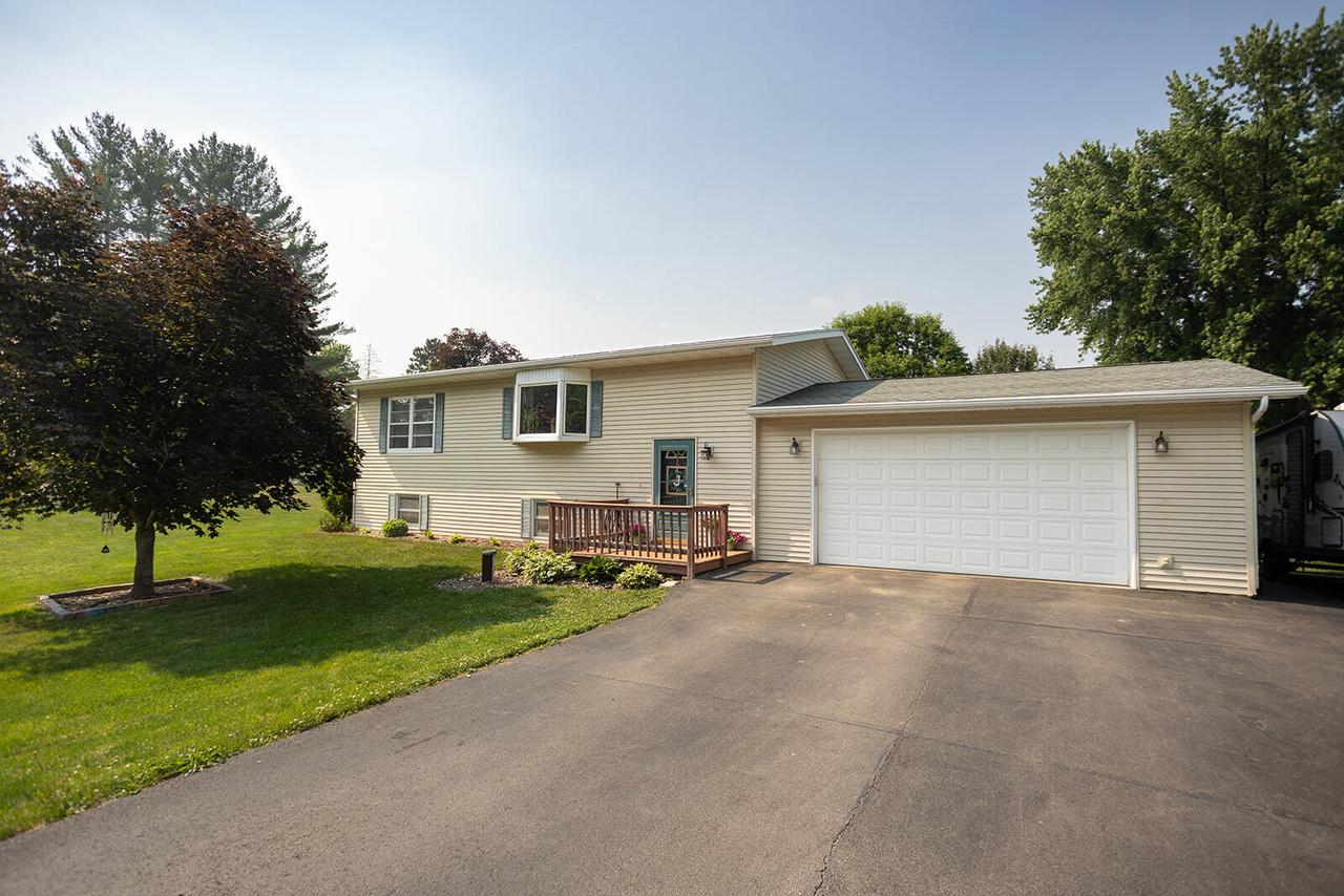 N1100 Bloomer Mill ROAD