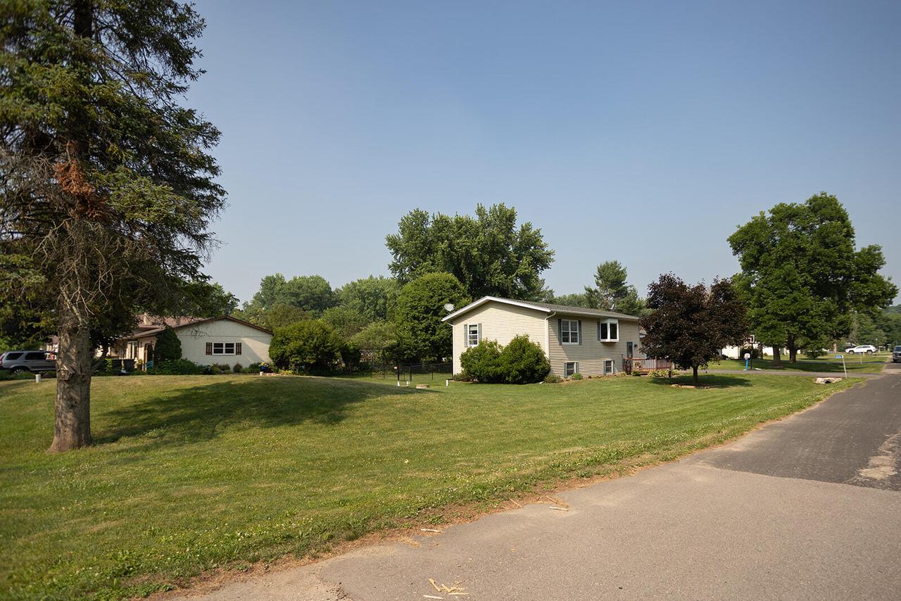 N1100 Bloomer Mill ROAD