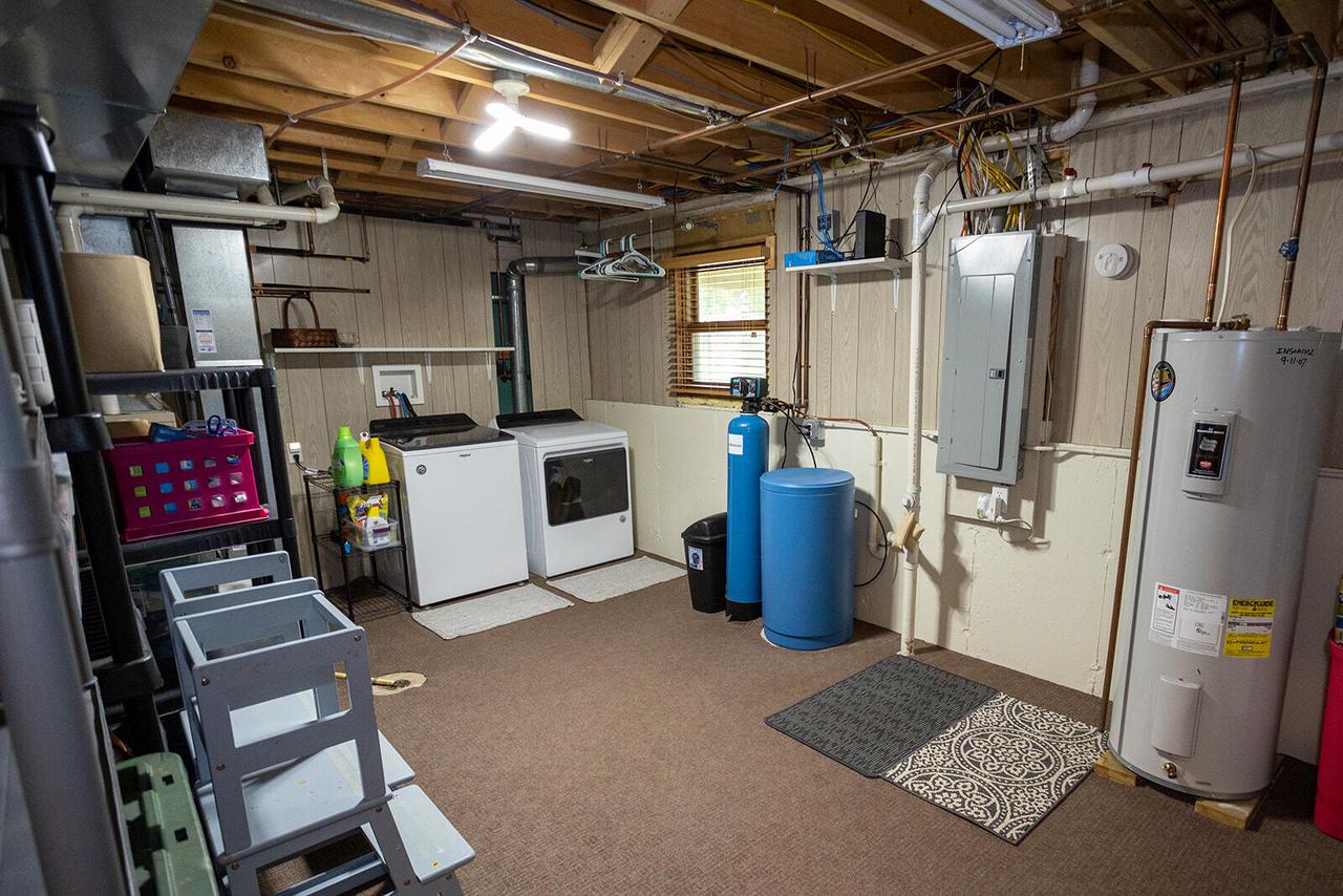 N1100 Bloomer Mill ROAD