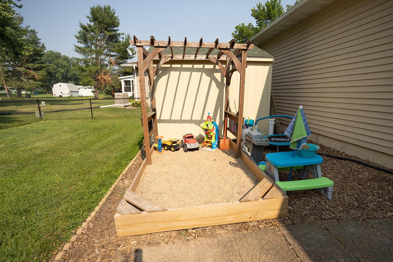 N1100 Bloomer Mill ROAD