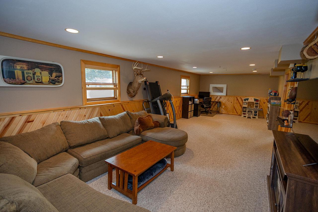 N1100 Bloomer Mill ROAD