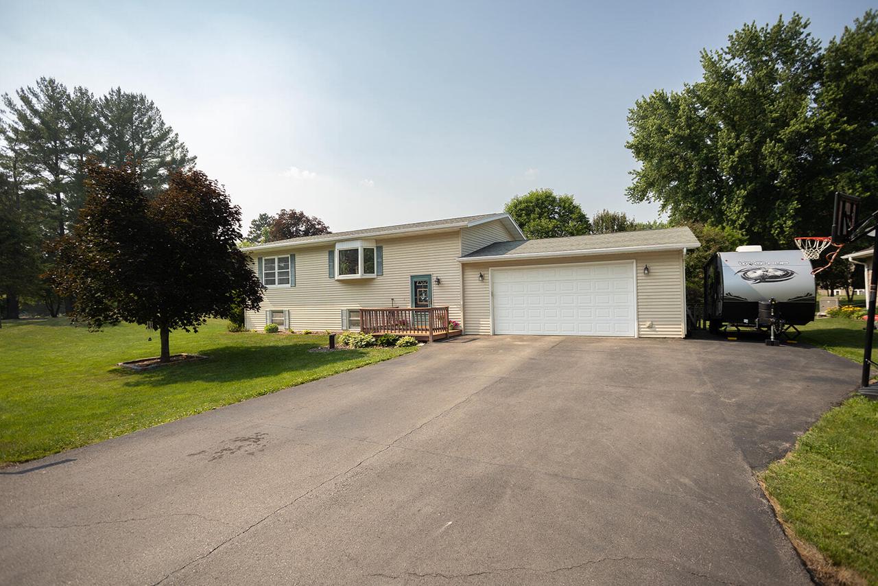 N1100 Bloomer Mill ROAD