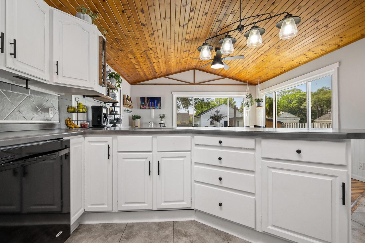 2805 Onalaska AVENUE