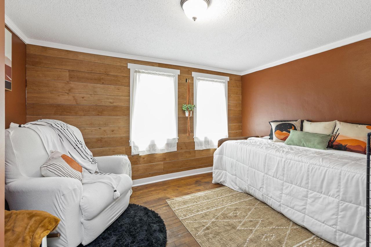 2805 Onalaska AVENUE