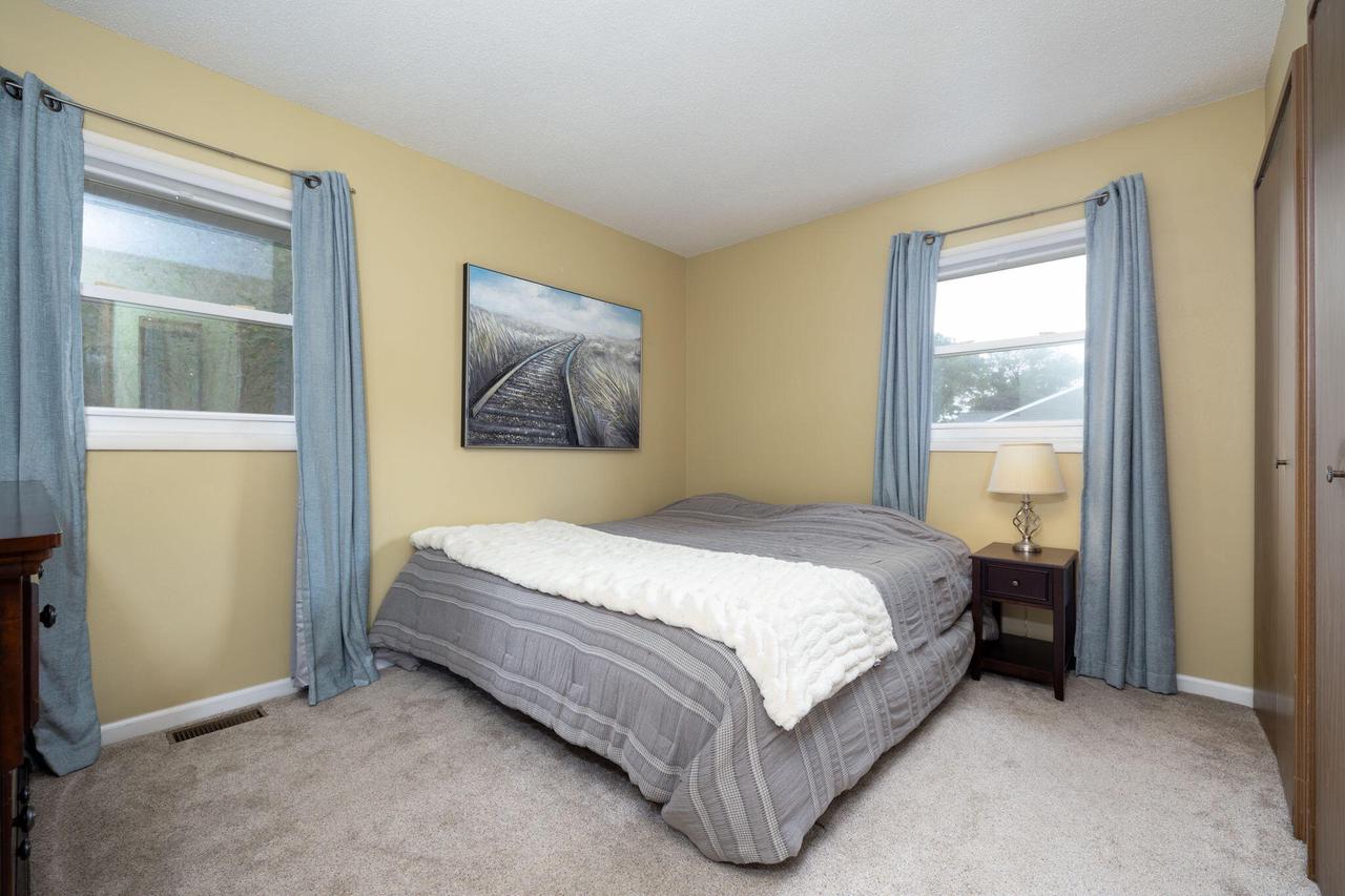 215 14th AVENUE NORTH North