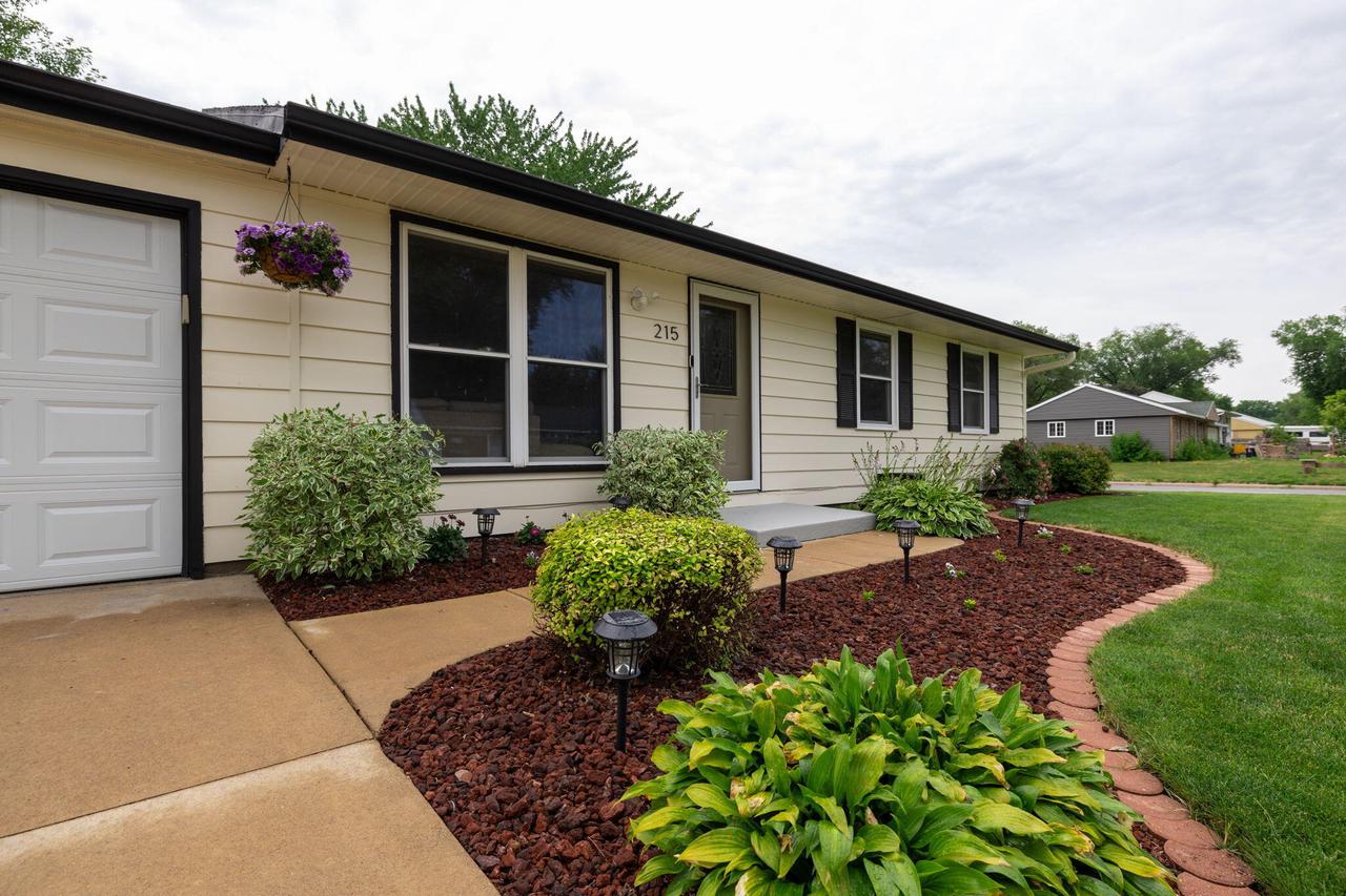 215 14th AVENUE NORTH North