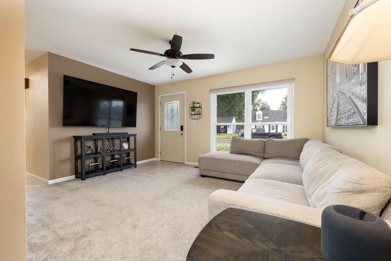 215 14th AVENUE NORTH North