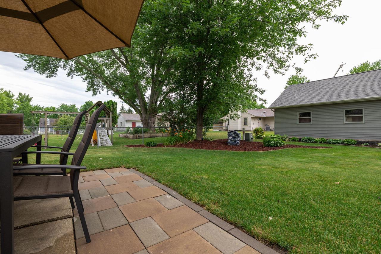 215 14th AVENUE NORTH North