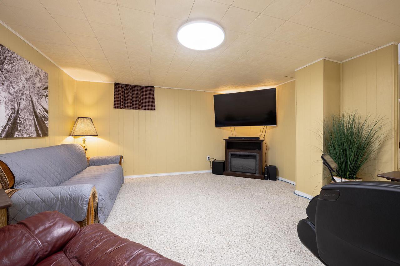 215 14th AVENUE NORTH North