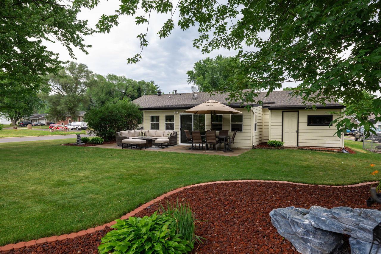 215 14th AVENUE NORTH North