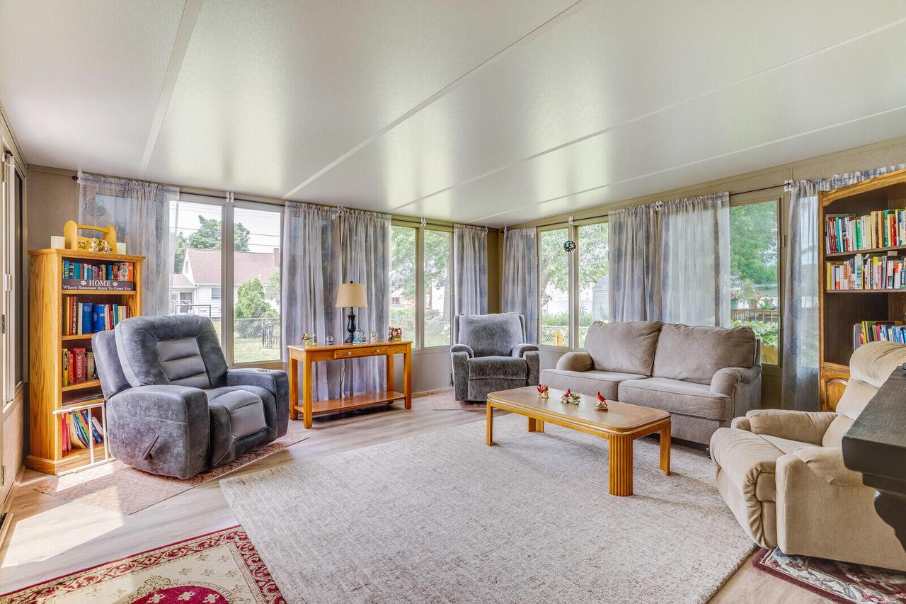 1806 Losey BOULEVARD SOUTH South