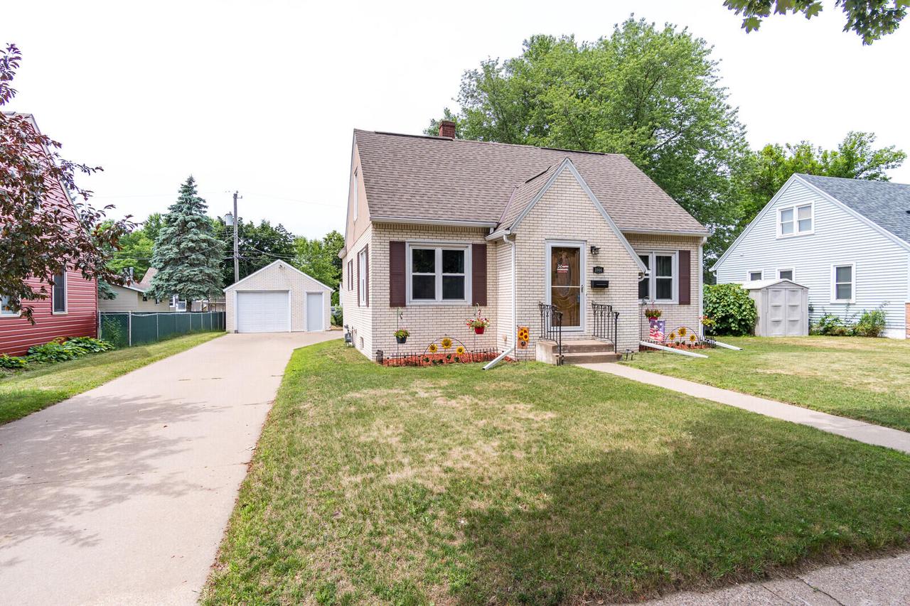 1806 Losey BOULEVARD SOUTH South