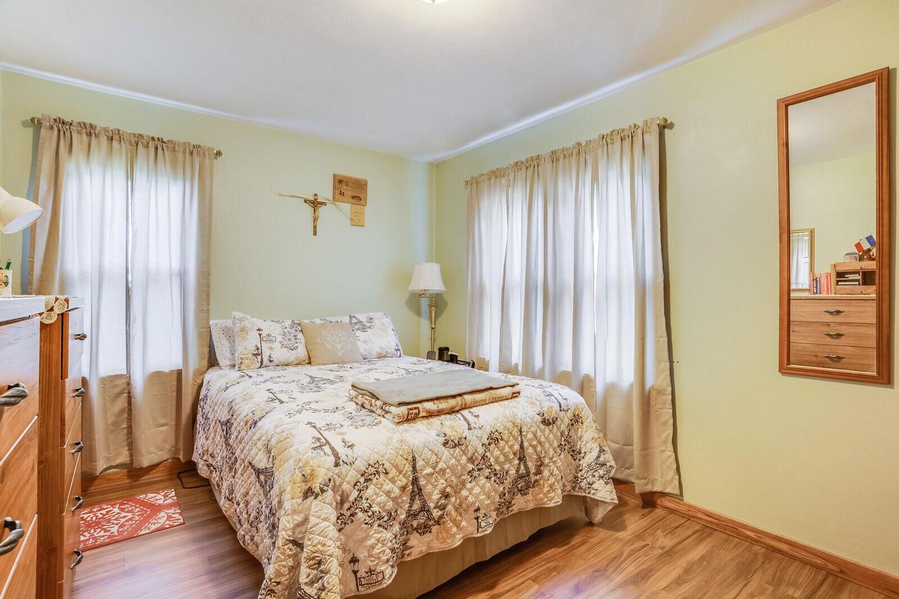 1806 Losey BOULEVARD SOUTH South