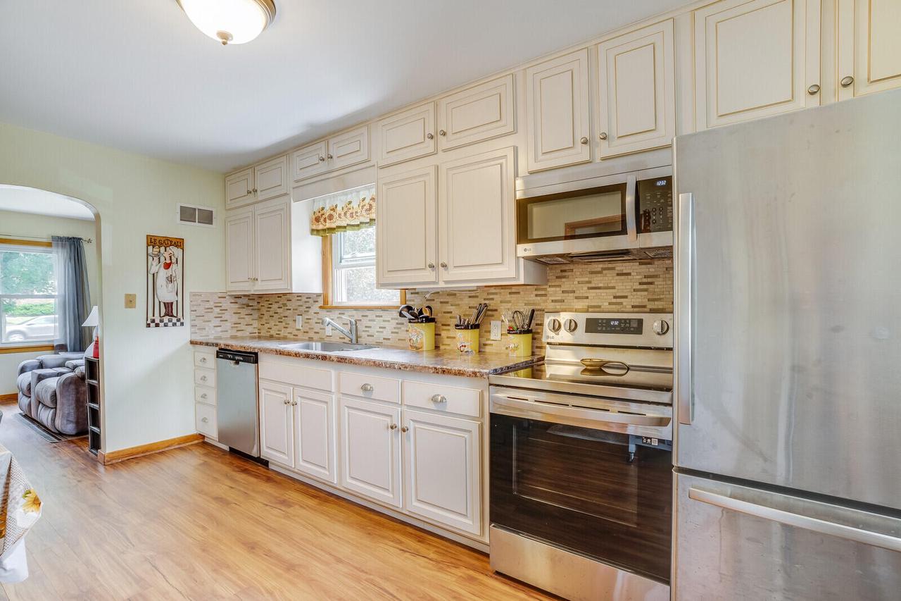 1806 Losey BOULEVARD SOUTH South