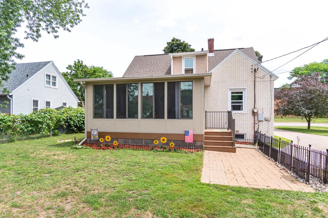 1806 Losey BOULEVARD SOUTH South