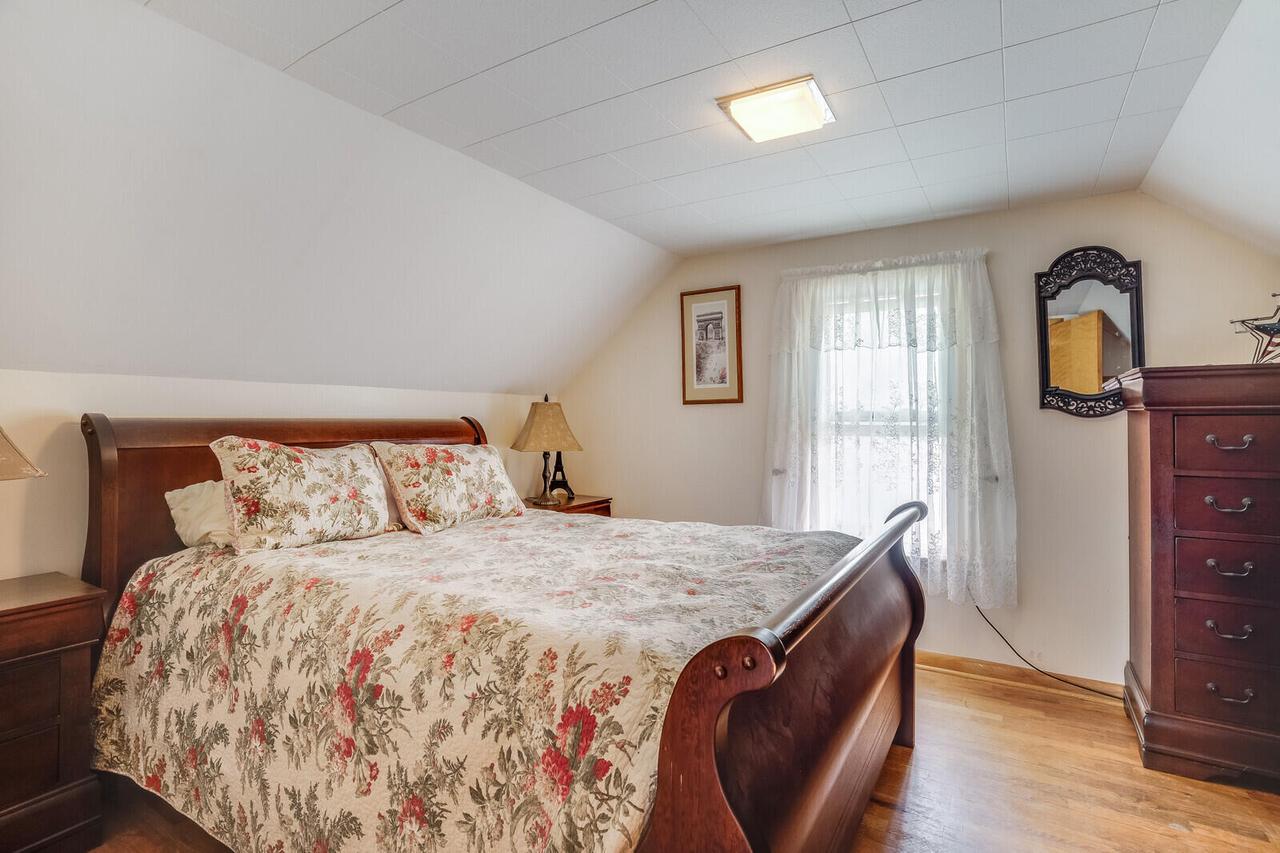 1806 Losey BOULEVARD SOUTH South