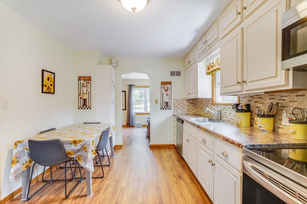 1806 Losey BOULEVARD SOUTH South