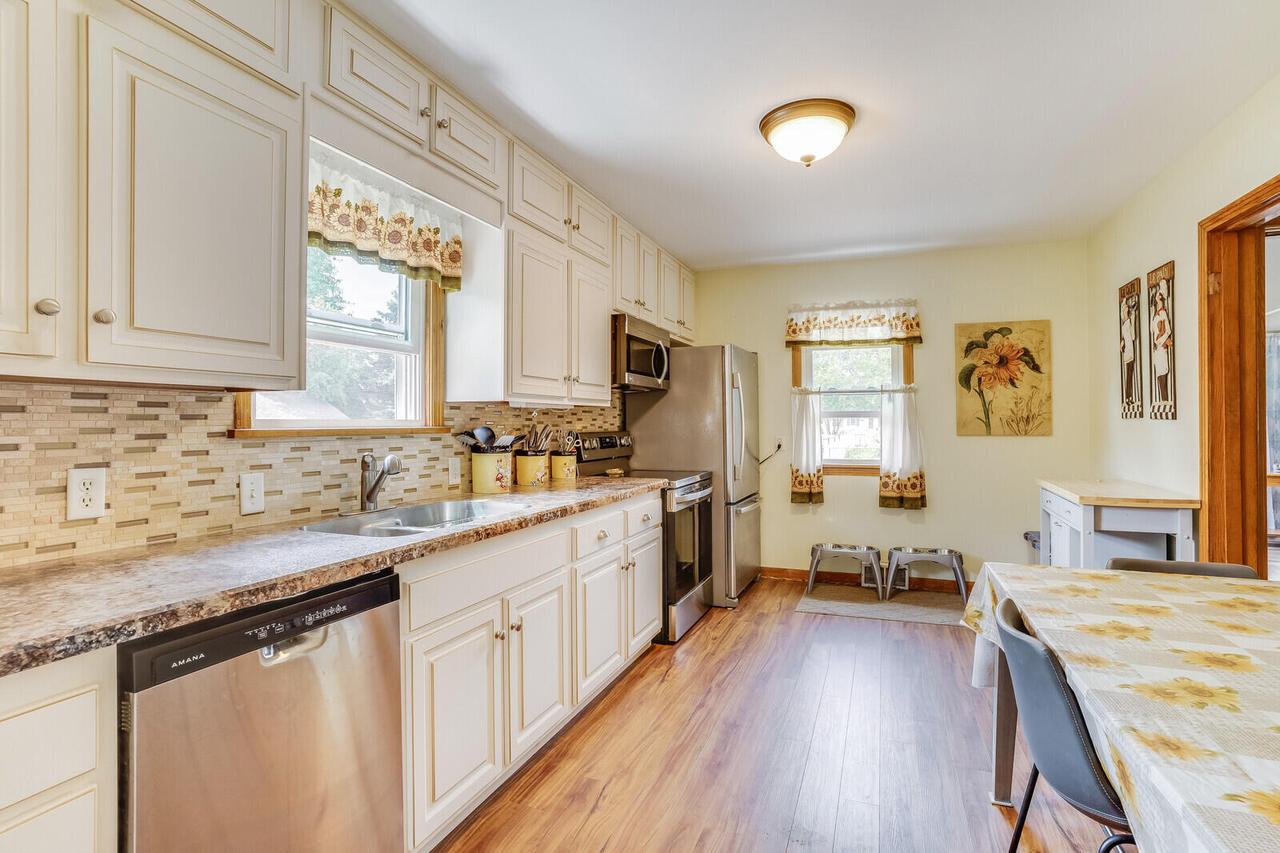 1806 Losey BOULEVARD SOUTH South