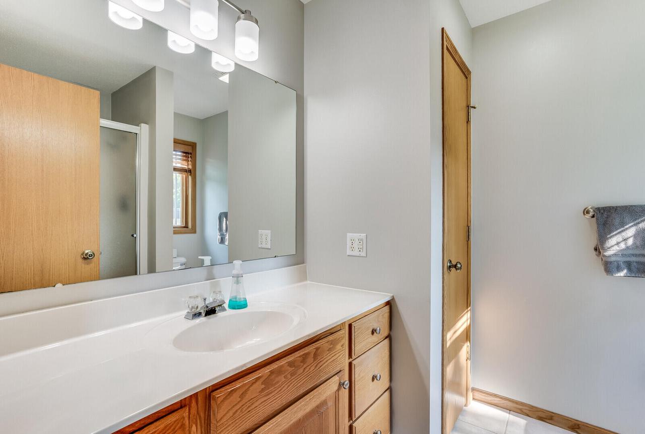 905 3rd AVENUE EAST East