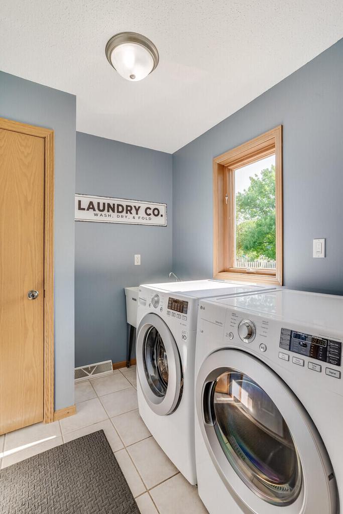 905 3rd AVENUE EAST East