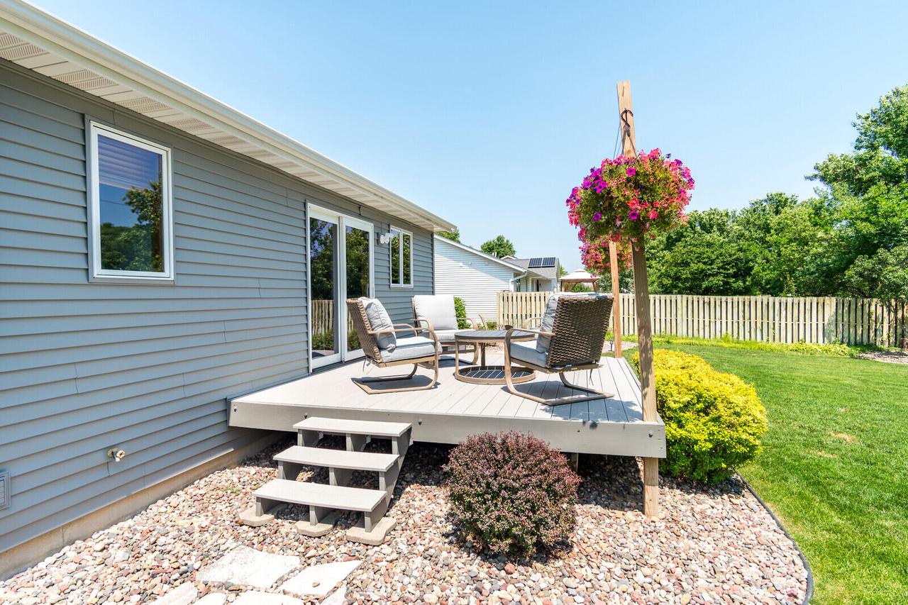 905 3rd AVENUE EAST East