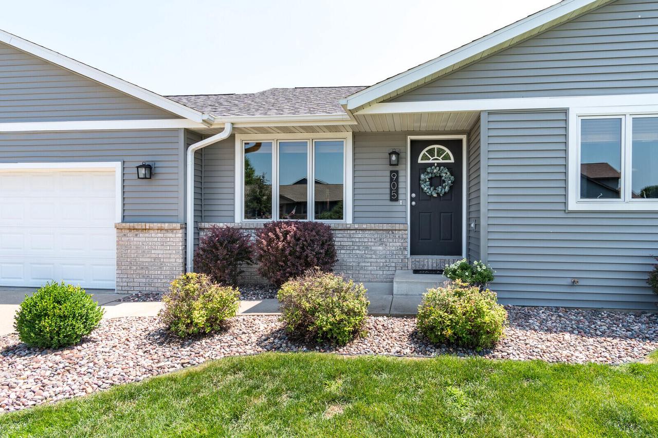 905 3rd AVENUE EAST East