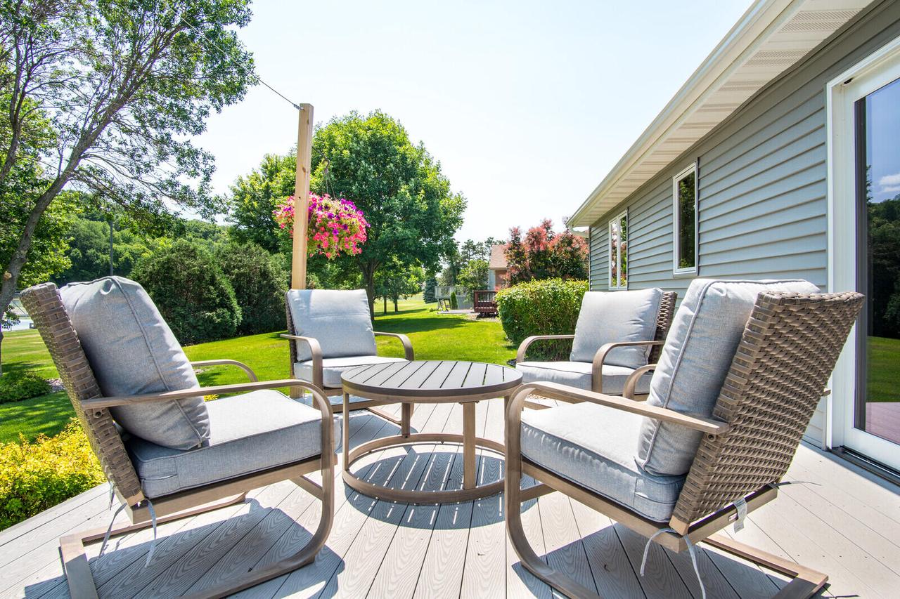 905 3rd AVENUE EAST East