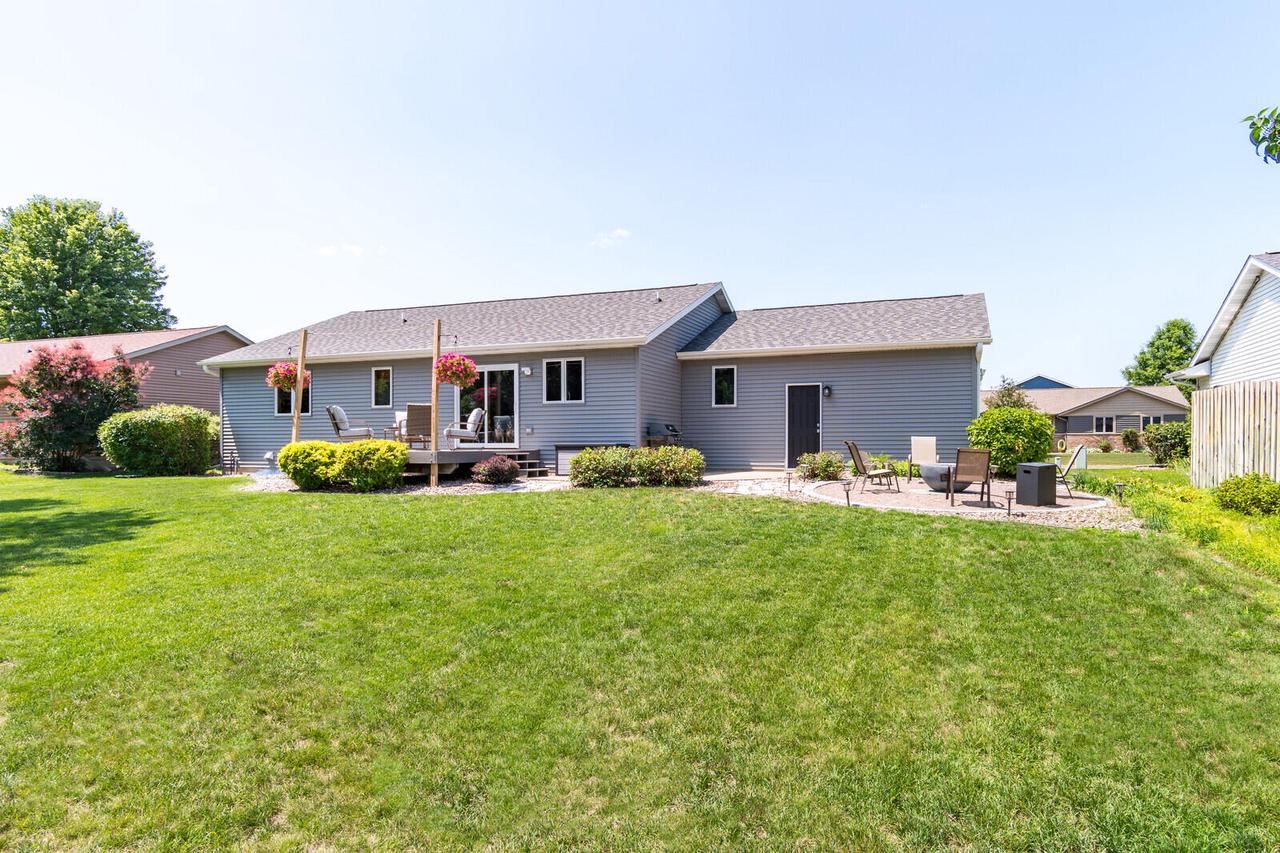 905 3rd AVENUE EAST East