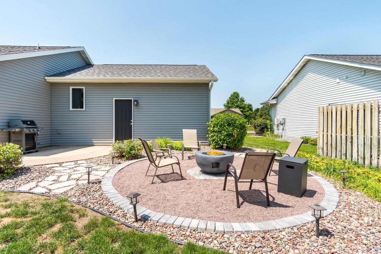 905 3rd AVENUE EAST East