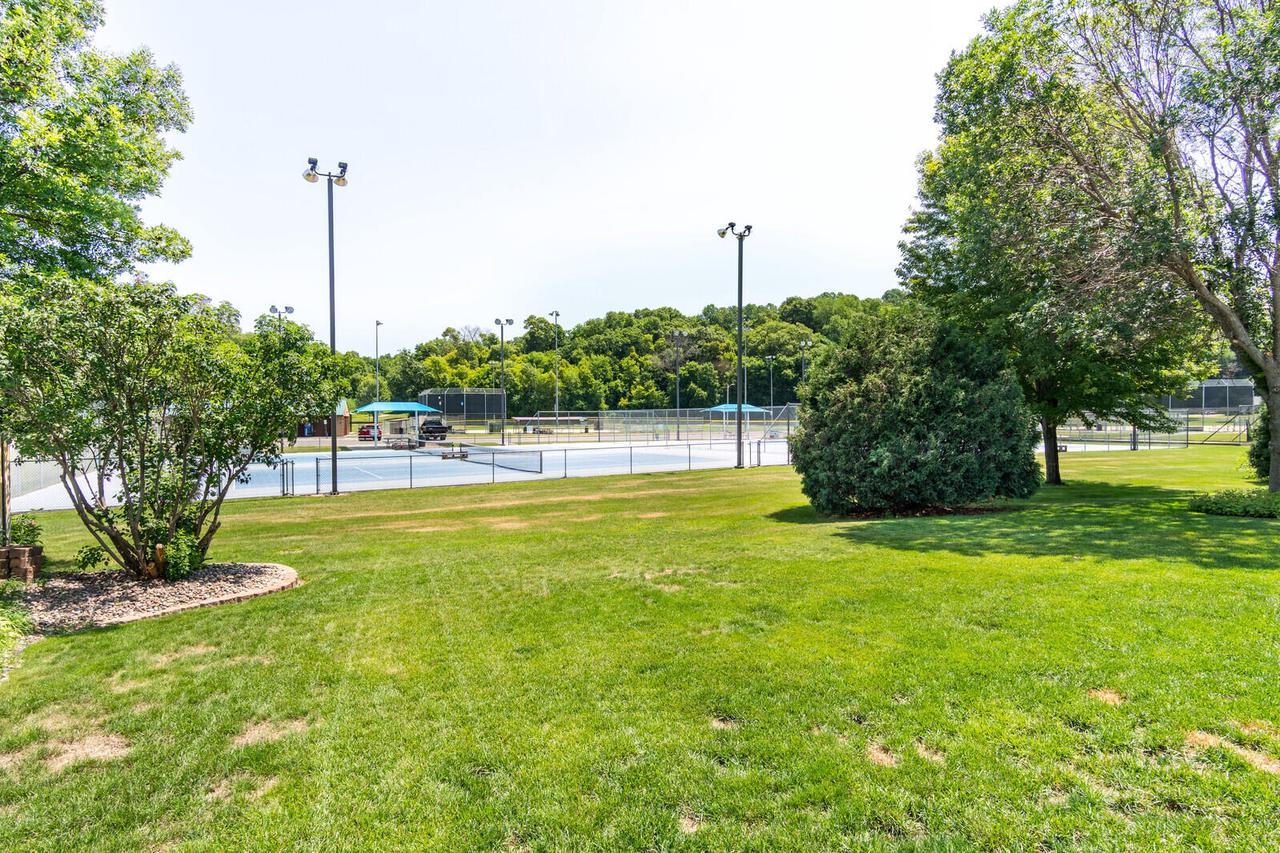 905 3rd AVENUE EAST East