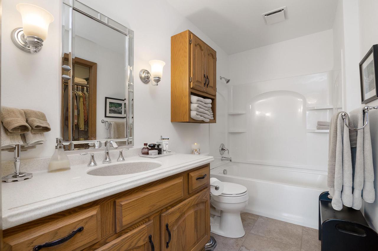 3305 Glendale AVENUE