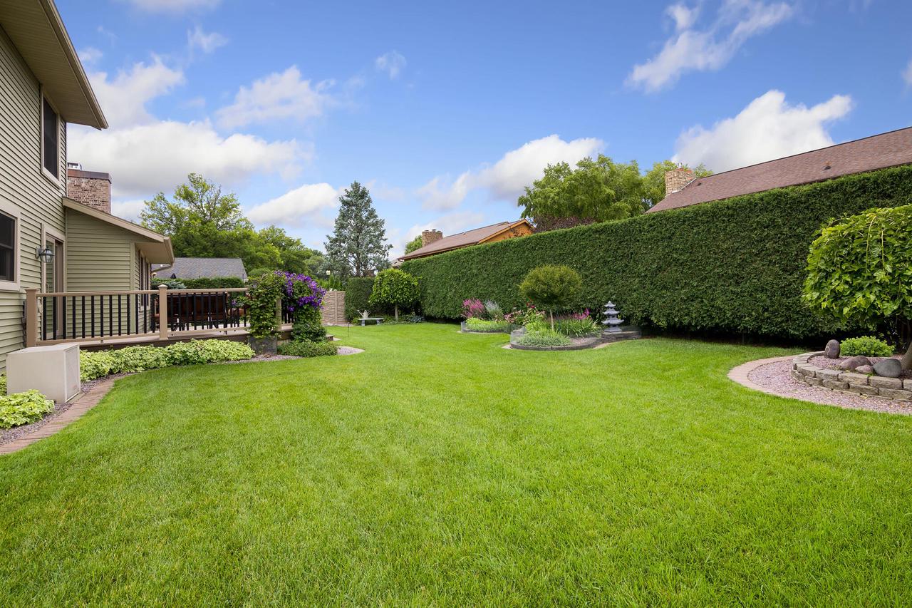 3305 Glendale AVENUE