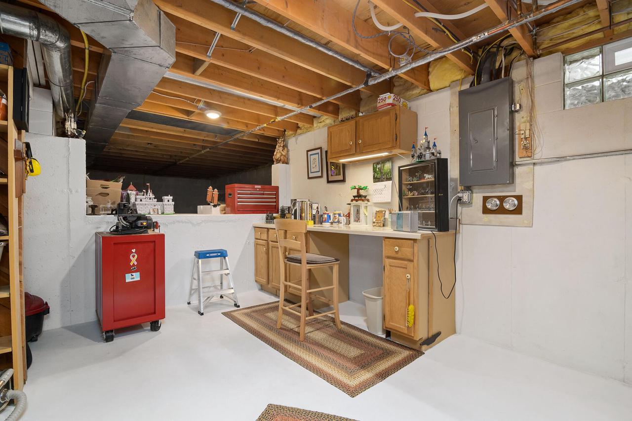 3305 Glendale AVENUE