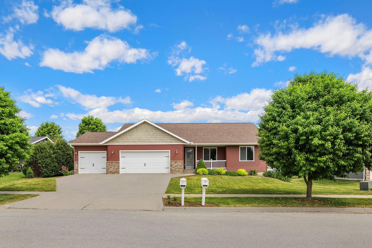 411 McHugh STREET EAST East