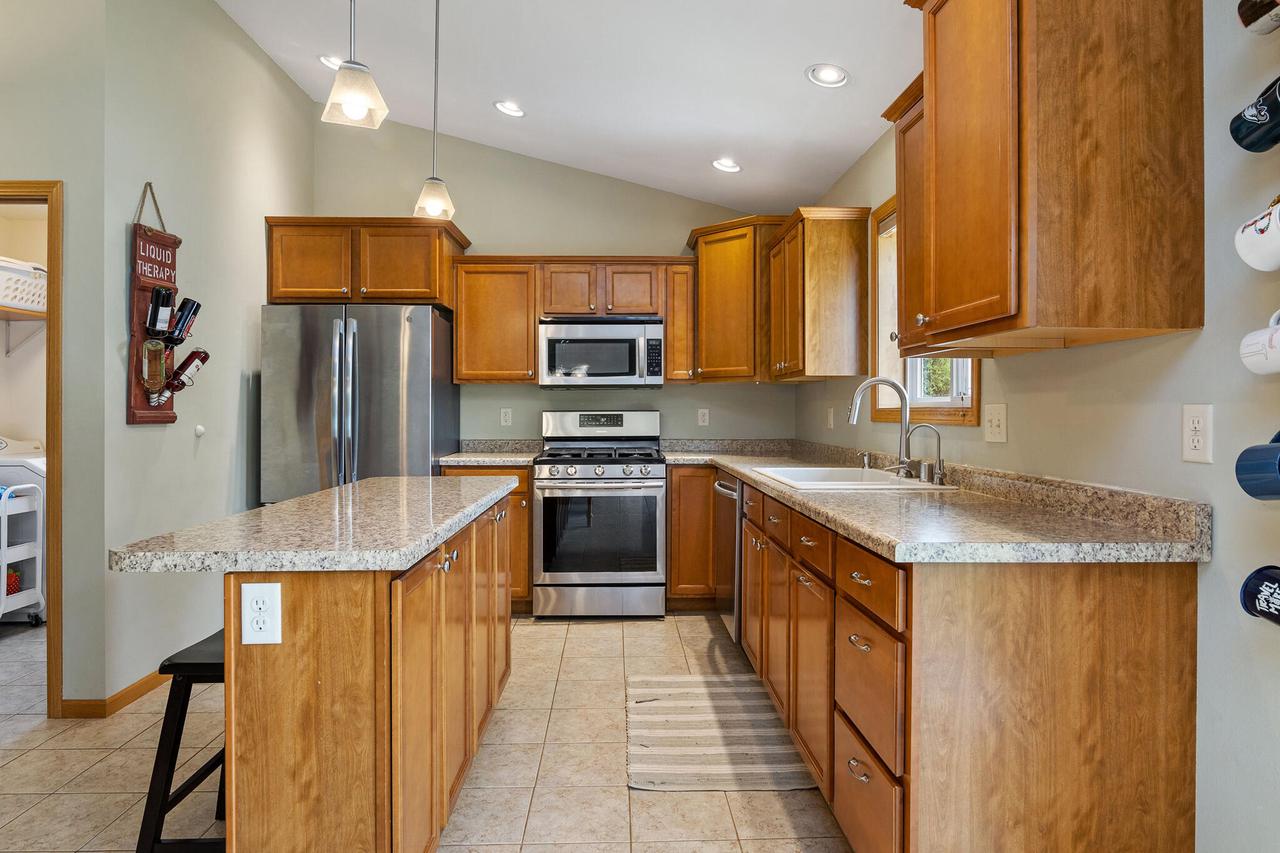 411 McHugh STREET EAST East