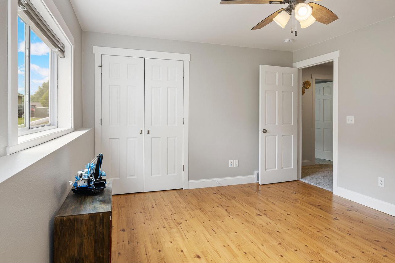 411 McHugh STREET EAST East