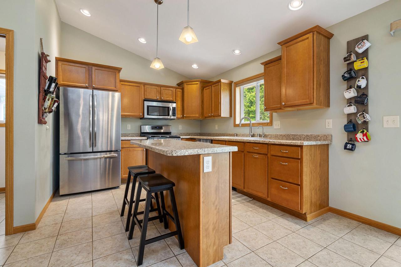 411 McHugh STREET EAST East