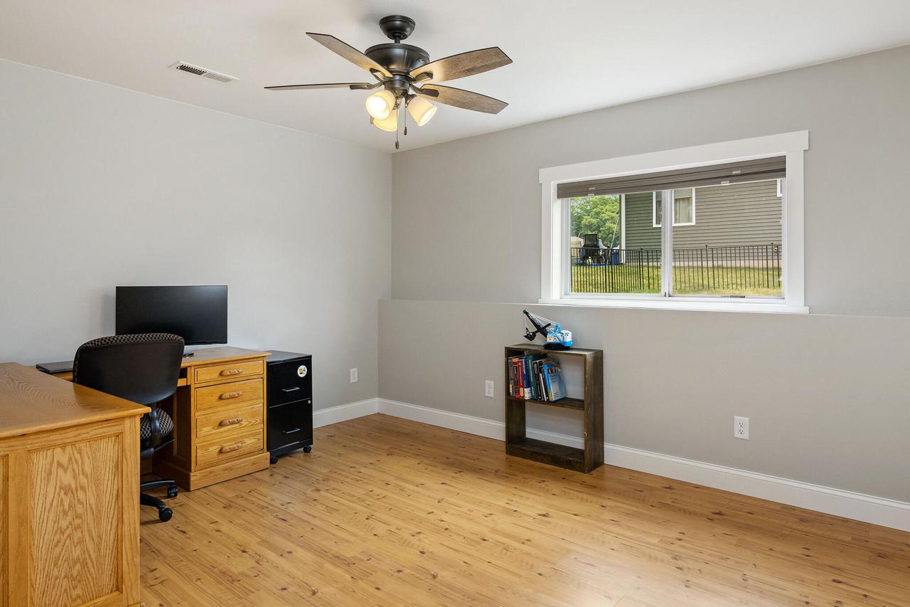 411 McHugh STREET EAST East