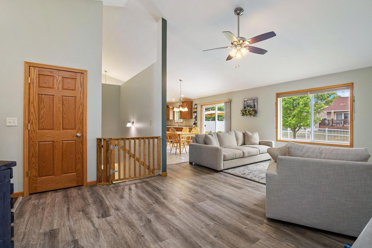 411 McHugh STREET EAST East