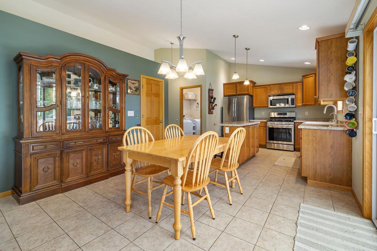 411 McHugh STREET EAST East