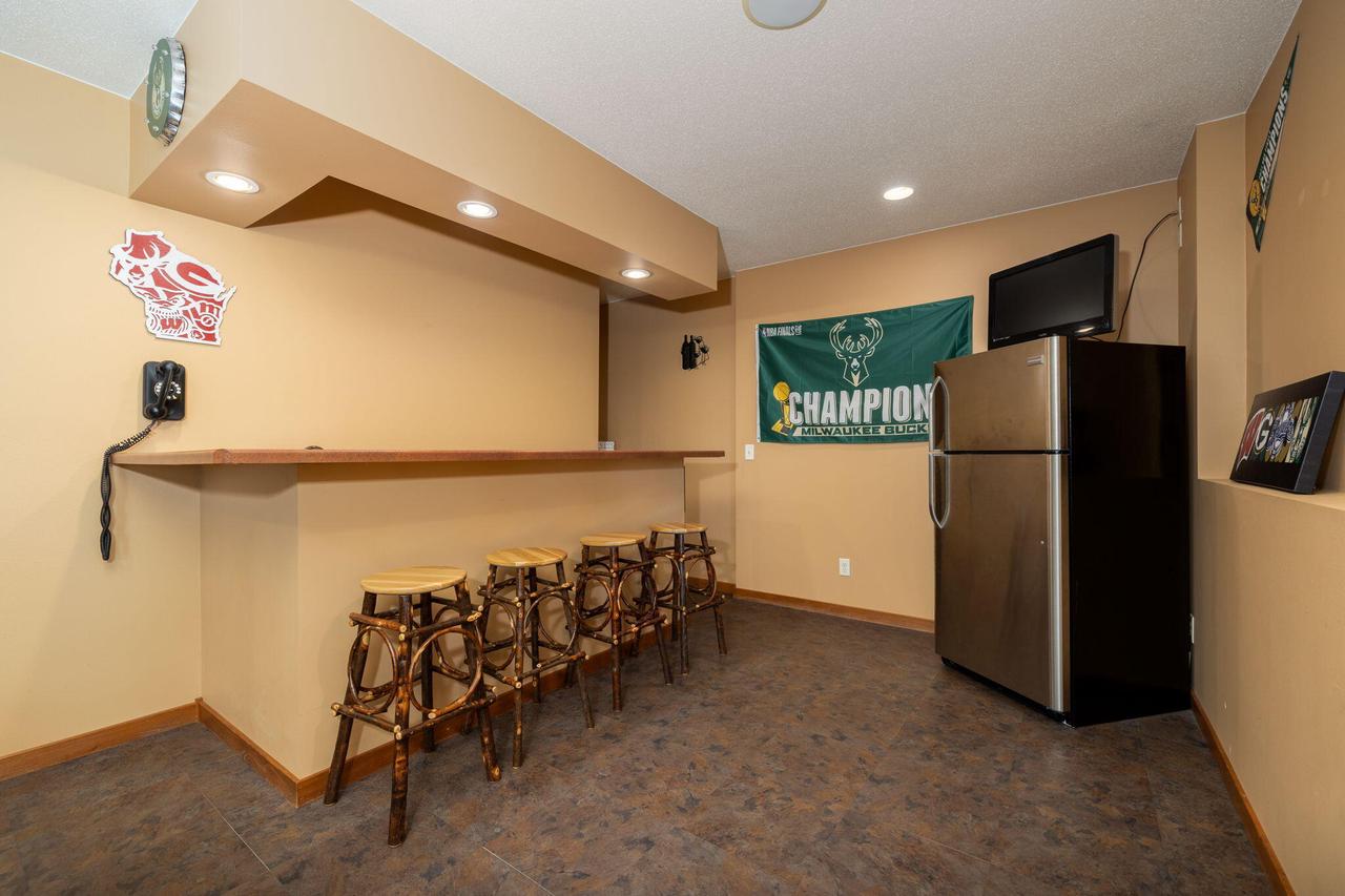 1520 Highland Meadows DRIVE