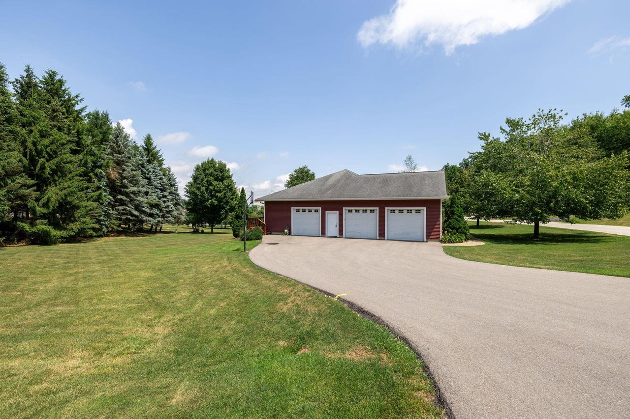 1520 Highland Meadows DRIVE