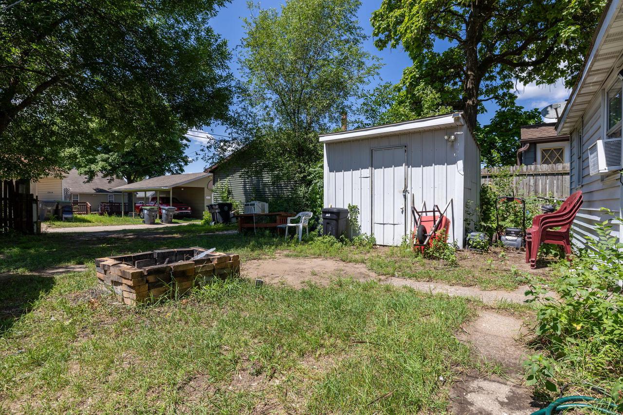 2516 East AVENUE SOUTH South