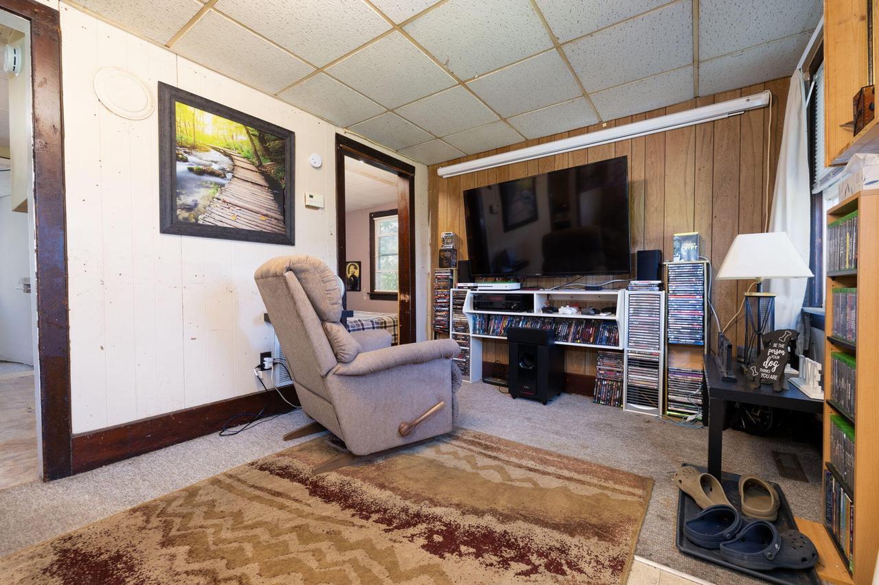 2516 East AVENUE SOUTH South